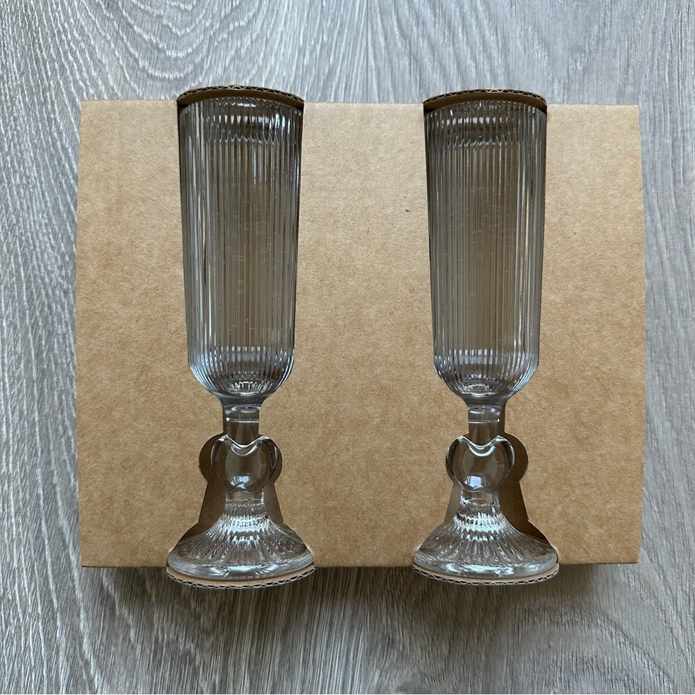 🆕 Set of 2 of Clear Heart Glass Champagne Flutes